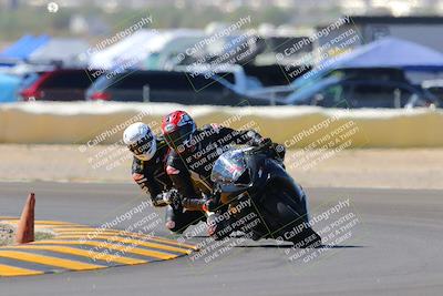 media/Oct-09-2022-SoCal Trackdays (Sun) [[95640aeeb6]]/Turn 2 (1110am)/